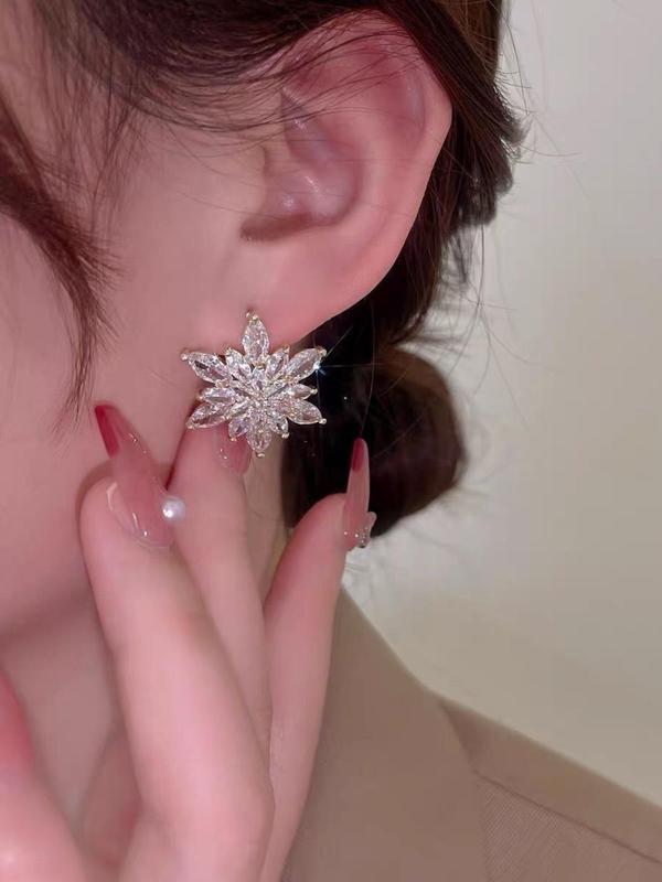 Snowflake Design Rhinestone Stud Earrings, Elegant Exquisite Jewelry for Women, Trendy Accessories for Party and Daily Life