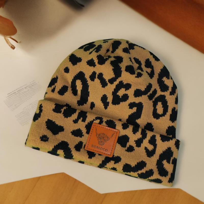 Cow Jacquard Knitted Hat Outdoor Casual Fashion Versatile Hat European and American Warm Cover Hat Ear Protection Windproof