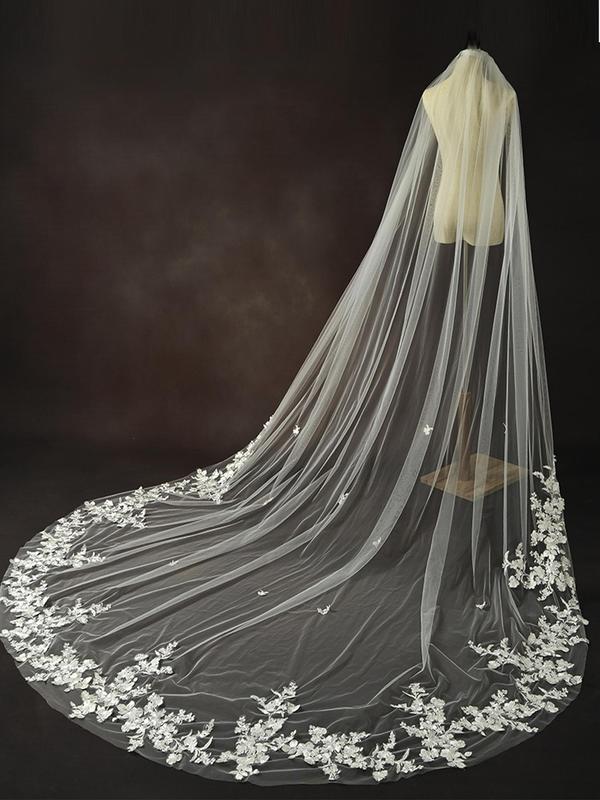 Embroidered Flower Design Veil with Hair Comb, Elegant Long Mesh Veil for Wedding Bridal, Wedding Bridal Accessories