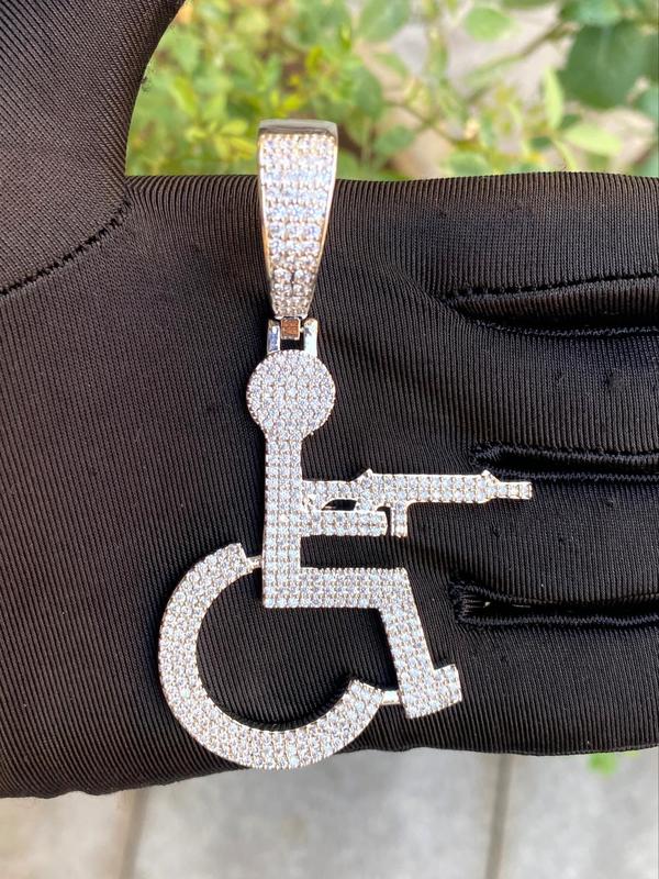 Rhinestone Decor Wheelchair Design Pendant, Street Style Charm for Men, Hip Hop Fashion Jewelry for Party, Daily Decor, Trendy All-match Jewelry for Birthday Gift