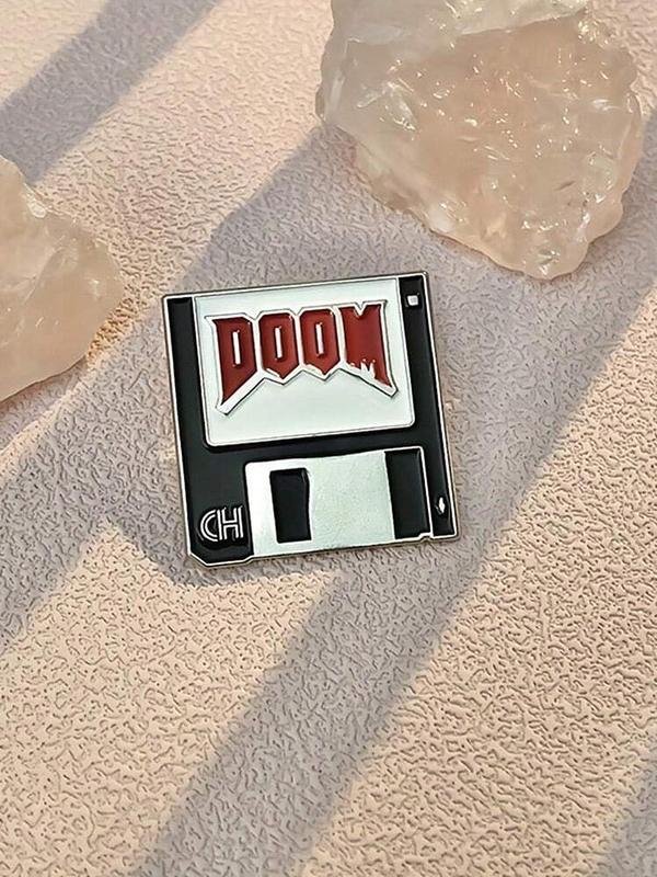 Doom Game Soft Disk Shooting Game Design Brooch for Men, for Backpacks, Jeans, Scarves, Hats Decoration