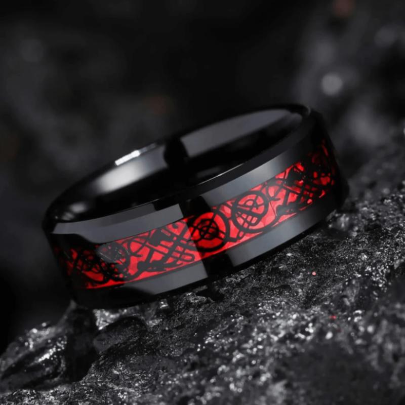 Fashionable couple rings for men and women, heart-shaped red stone couple rings